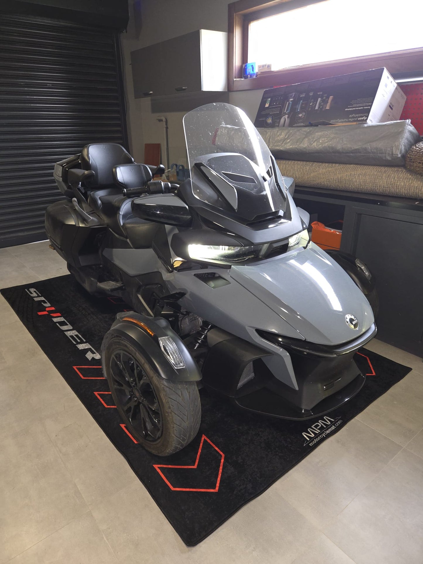 MPM Motorcycle Mat for Can-Am Spyder - MM7213