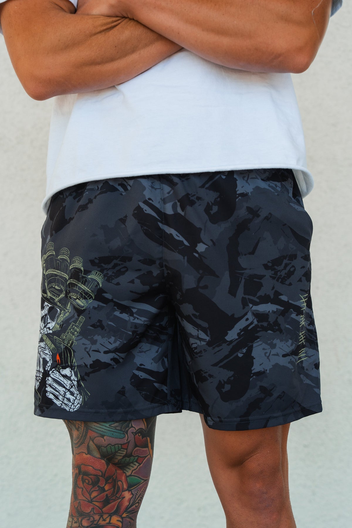 Men's Performance Hybrid Shorts 5.5" | Savage Ops