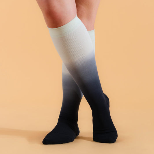 Knee-High Compression Socks – Black Ombre
