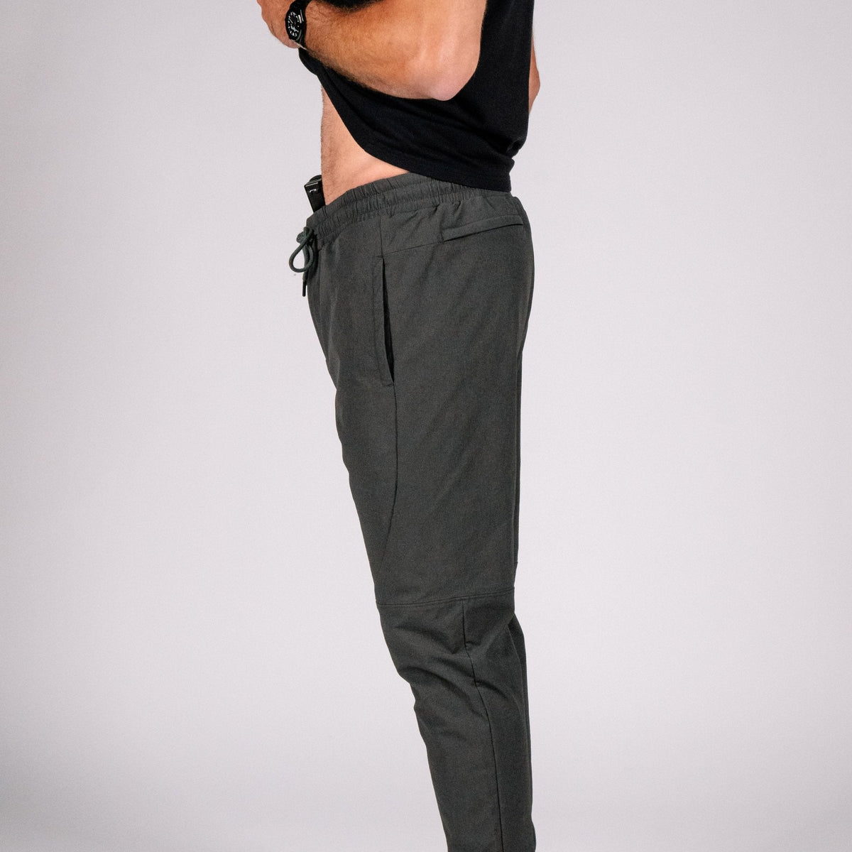 Carrier Traveler Joggers