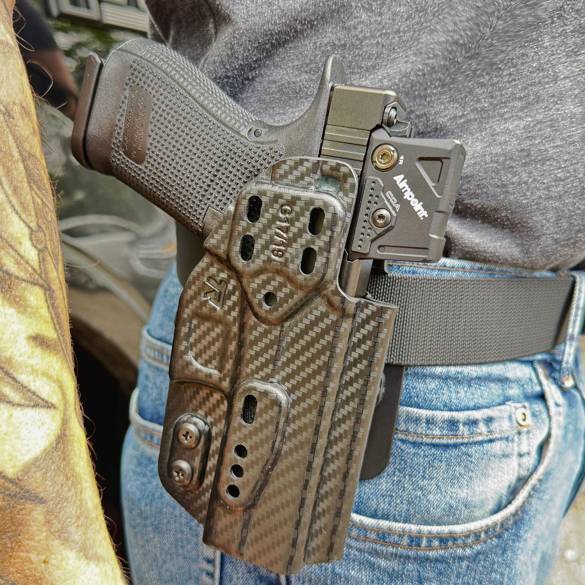 DRUID 2.0 Holster fits: Glock 17/19/19X/31/32/45/47/49 TLR-1