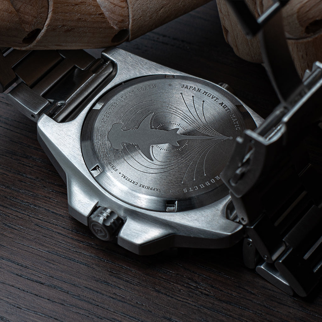 DV-02 - Automatic Dive Watch with Metal Bracelet