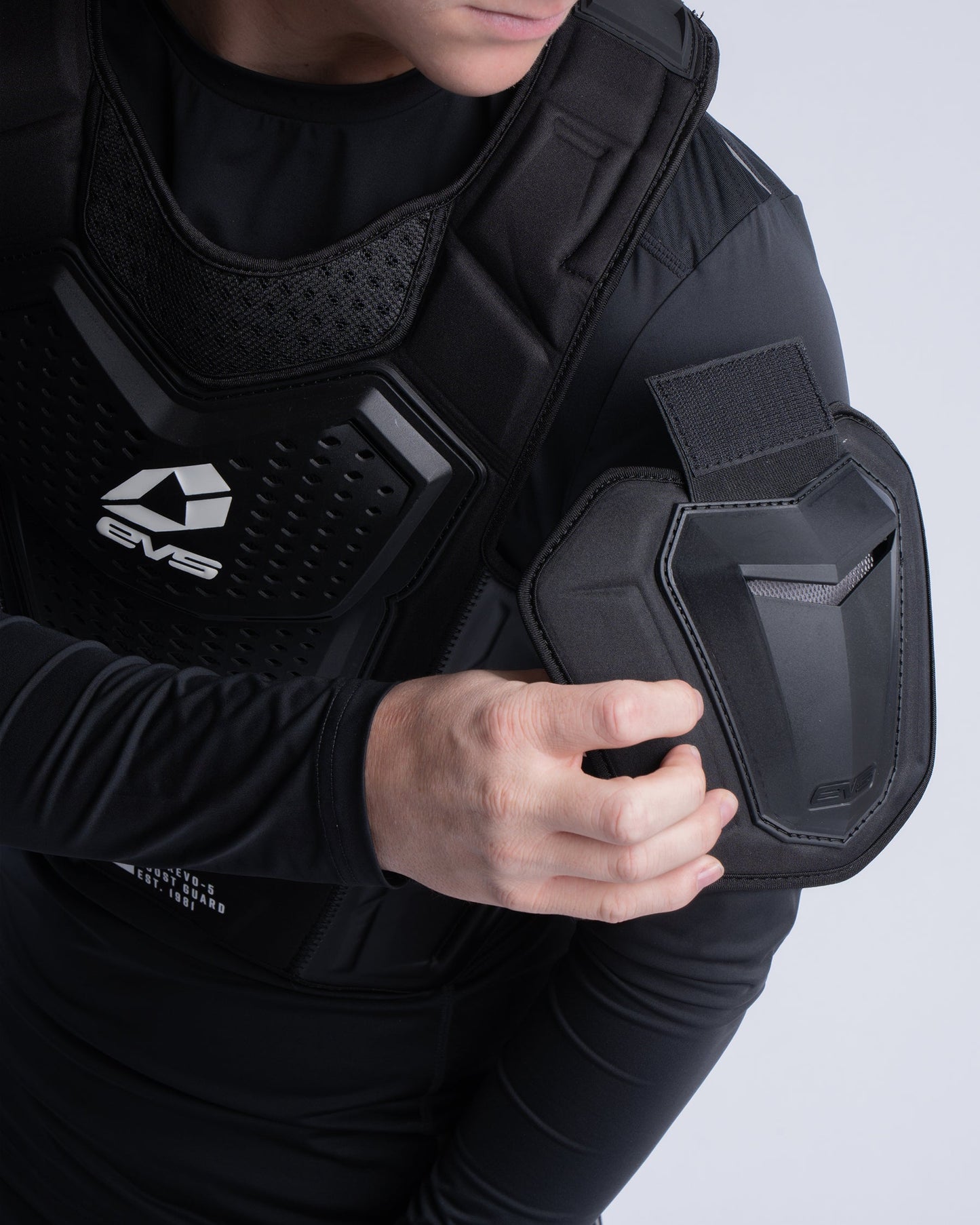 Revo 5 Roost Guard