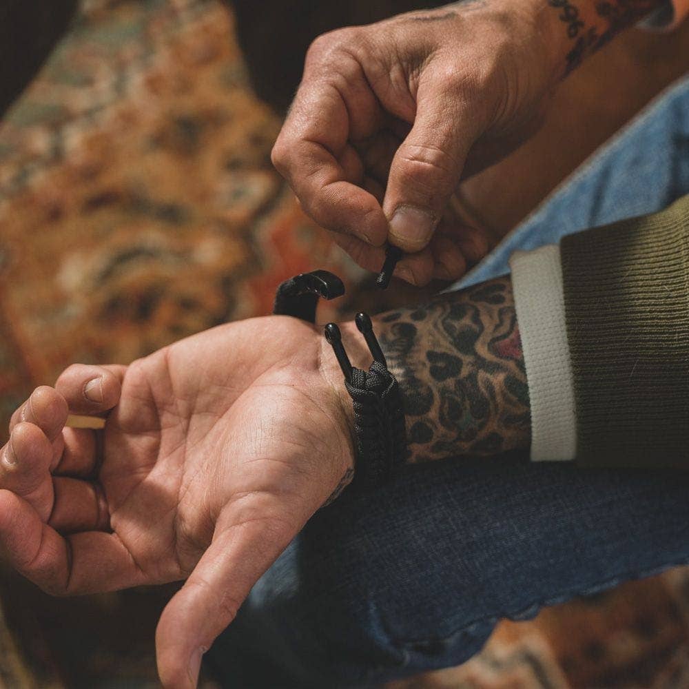 Never Forgotten Black Paracord Bracelet: Helps Pair Veterans With A Service Dog Or Shelter Dog -Faire