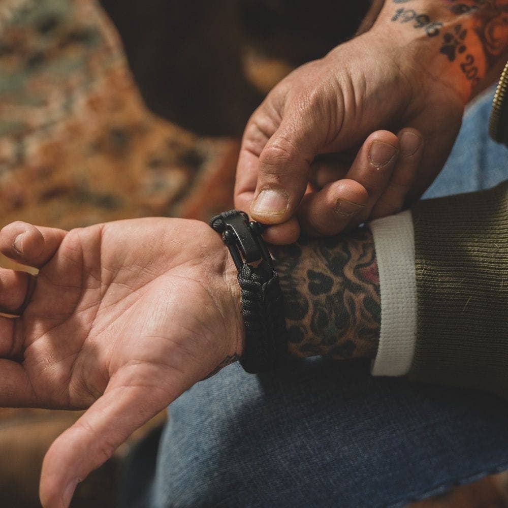 Never Forgotten Black Paracord Bracelet: Helps Pair Veterans With A Service Dog Or Shelter Dog -Faire