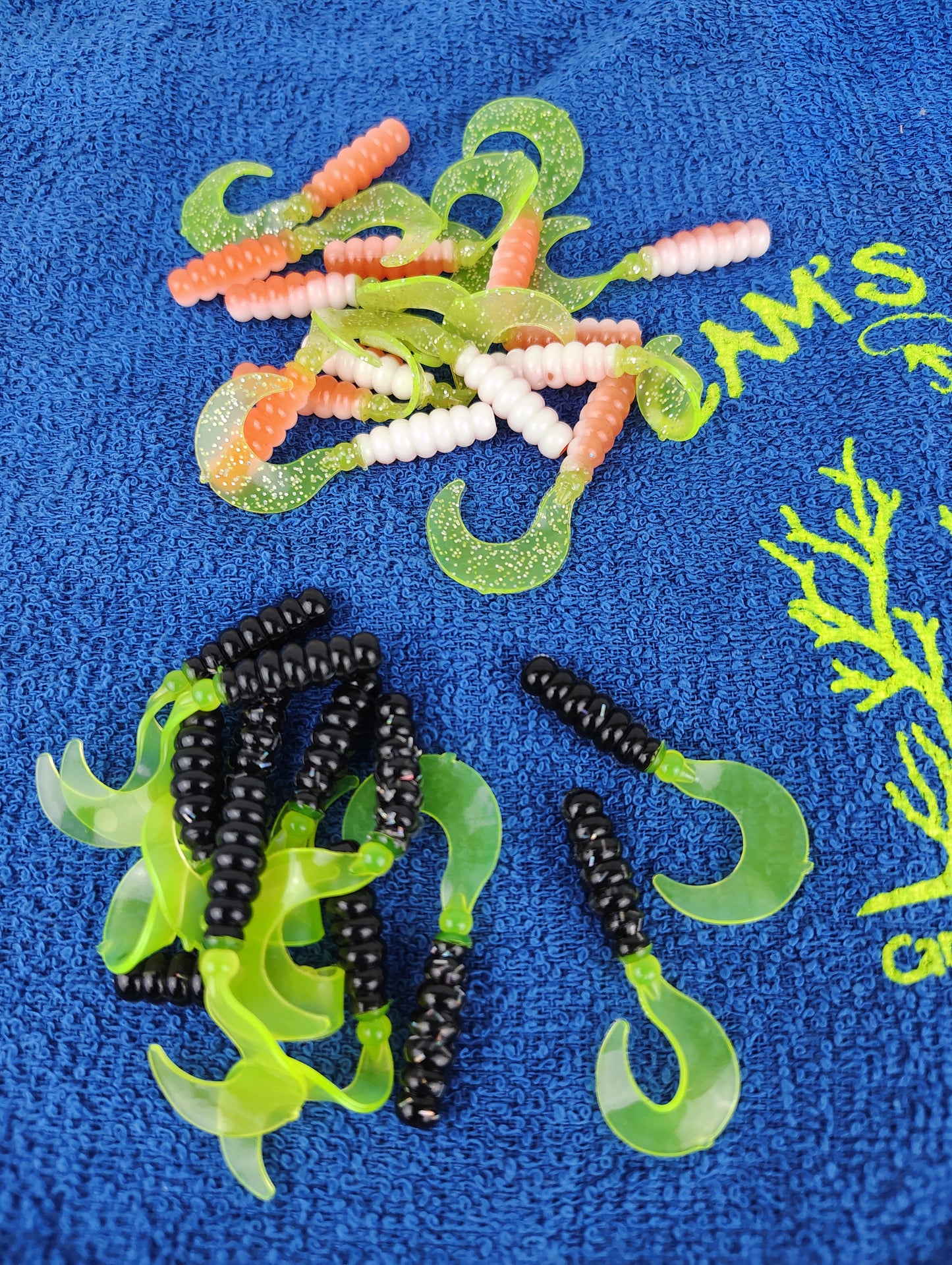 Cam's 2"(HOLOGRAM FLAKE) ORANGE CRUSH/BLACK & CHARTREUSE 100pc (SPLIT SET) Curly Tail Crappie Soft Jigs [A Cam's Exclusive