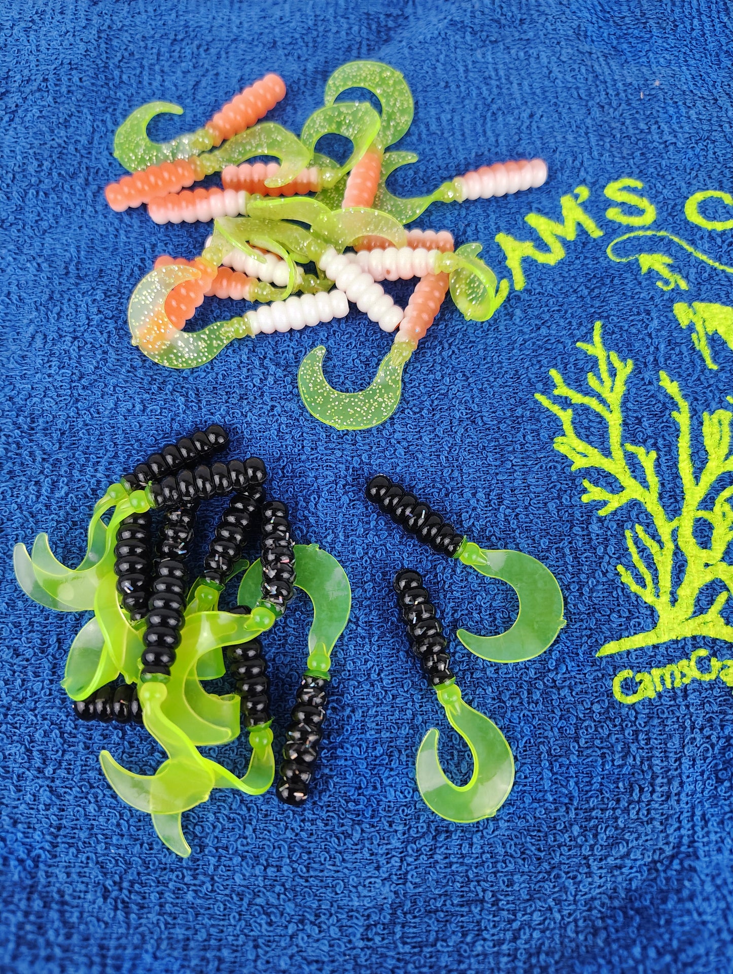 Cam's 2"(HOLOGRAM FLAKE) ORANGE CRUSH/BLACK & CHARTREUSE 100pc (SPLIT SET) Curly Tail Crappie Soft Jigs [A Cam's Exclusive