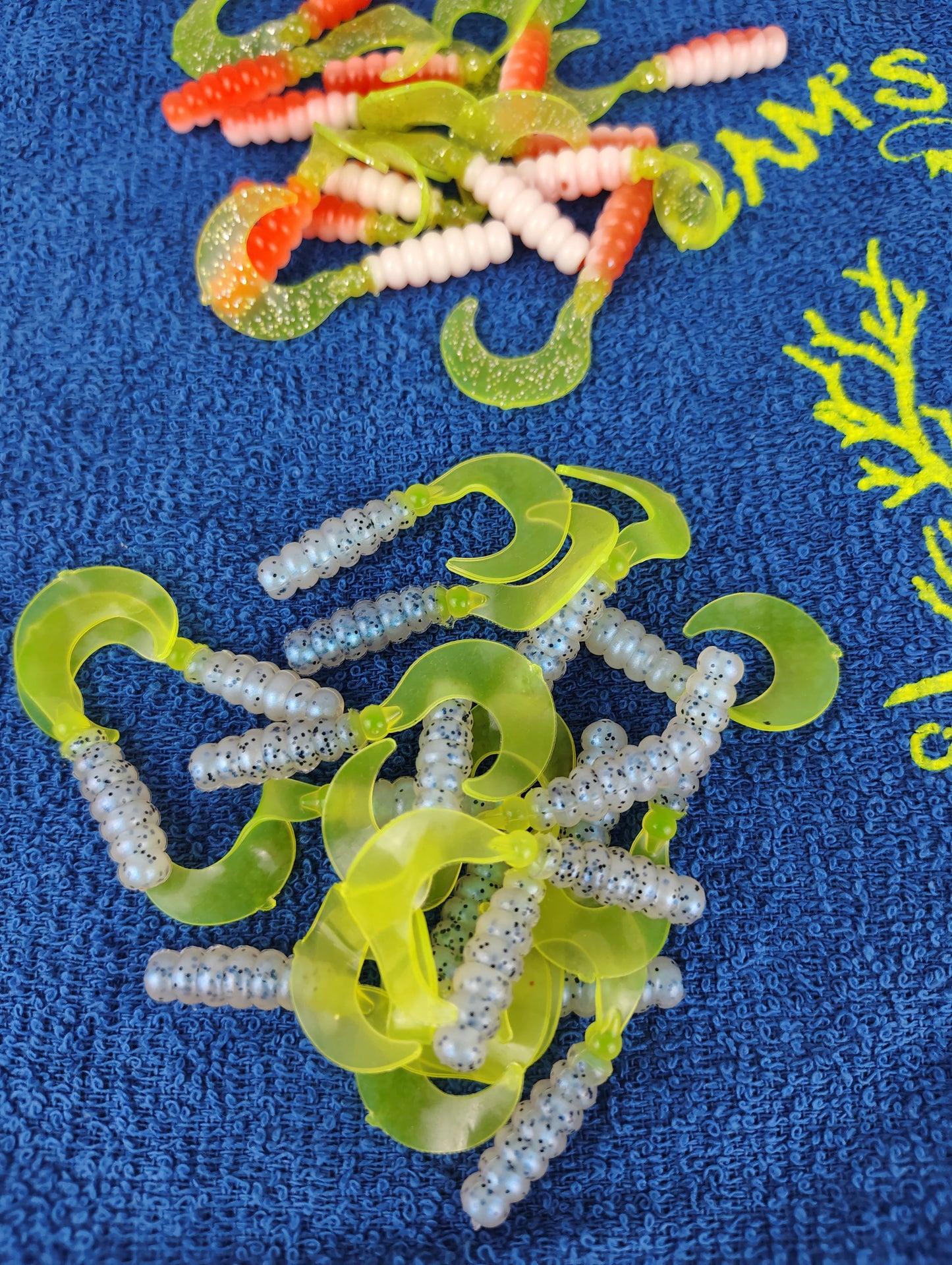 Cam's 2"(HOLOGRAM FLAKE) ORANGE CRUSH/MONKEY MILK & CHARTREUSE 100pc (SPLIT SET) Curly Tail Crappie Soft Jigs [A Cam's Exclusive