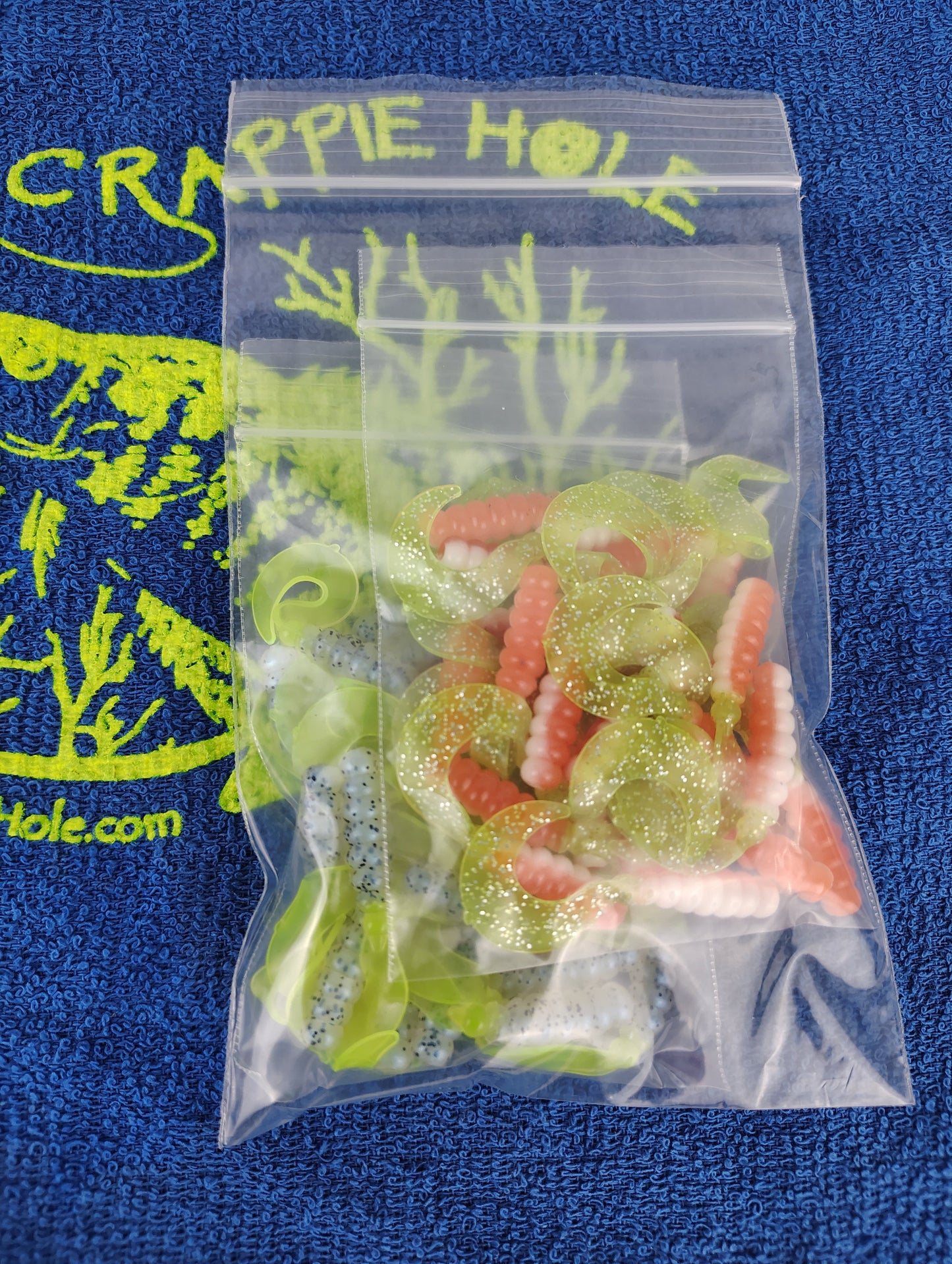 Cam's 2"(HOLOGRAM FLAKE) ORANGE CRUSH/MONKEY MILK & CHARTREUSE 100pc (SPLIT SET) Curly Tail Crappie Soft Jigs [A Cam's Exclusive