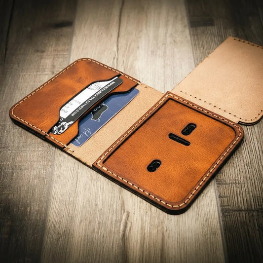 Minimalist Badge Wallet - Chestnut Brown
