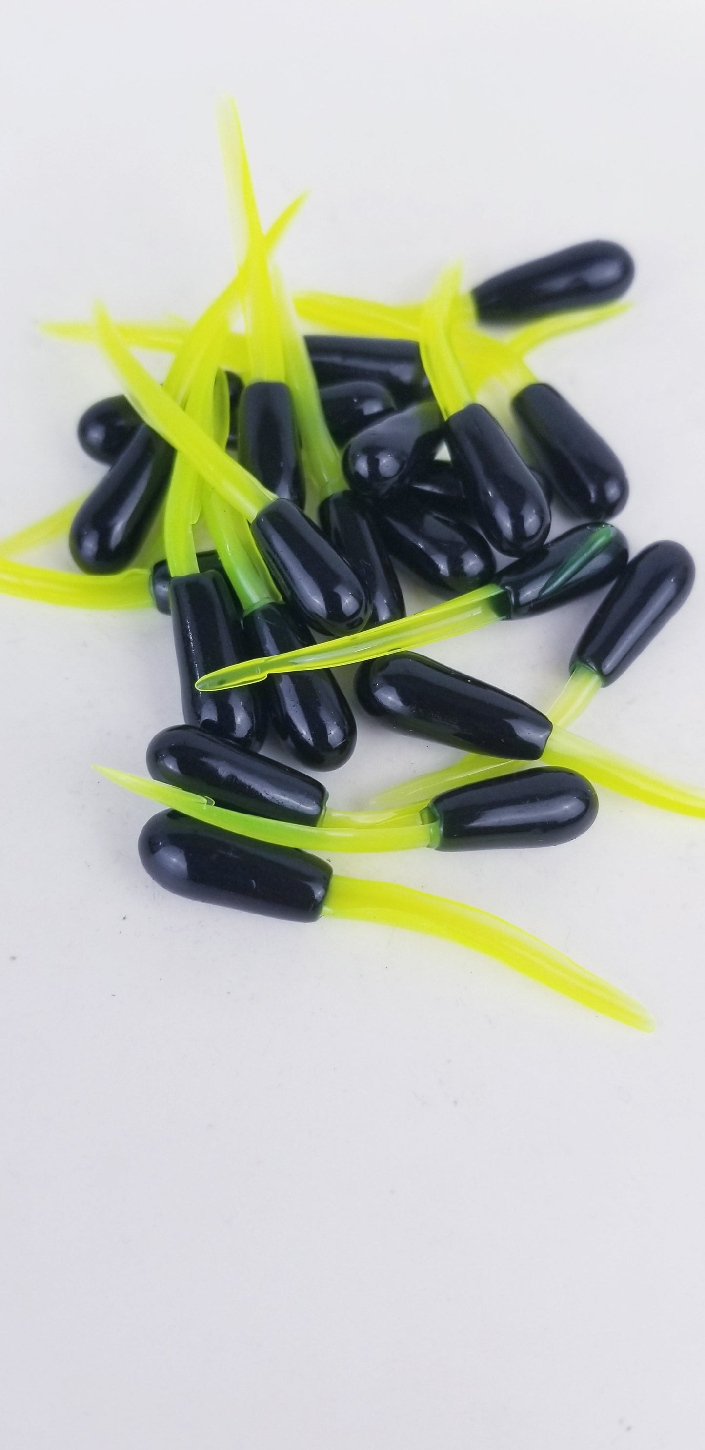 35 ct 1.5" Cam's KILLER STINGER "BLACK & CHARTREUSE" MINNOWS