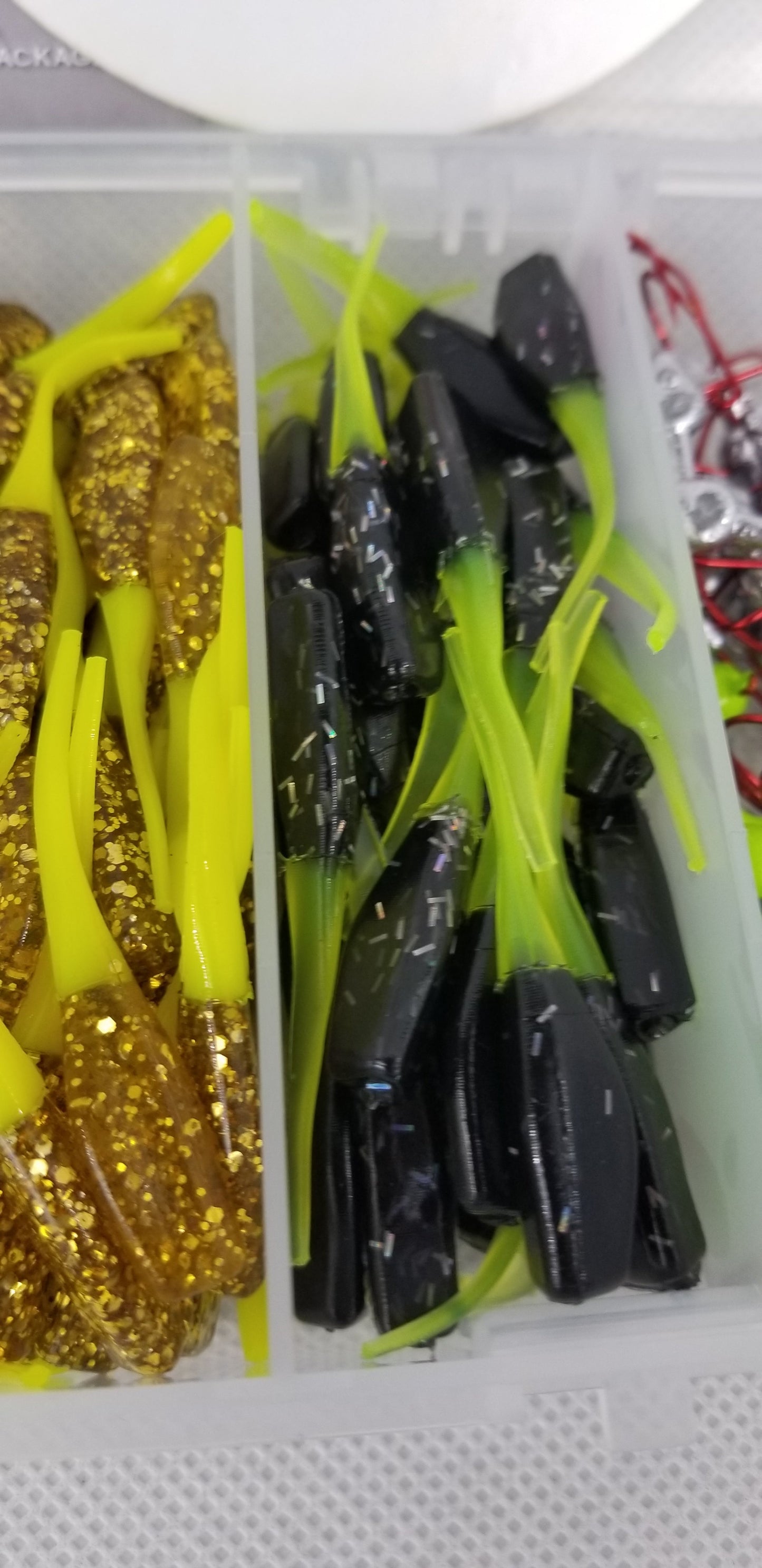 2025 New Cam's Complete Hooks & Plastics "GOLDFINGER" Stinger Shad Plastics [Hologram Flake] Assortment Package Kit