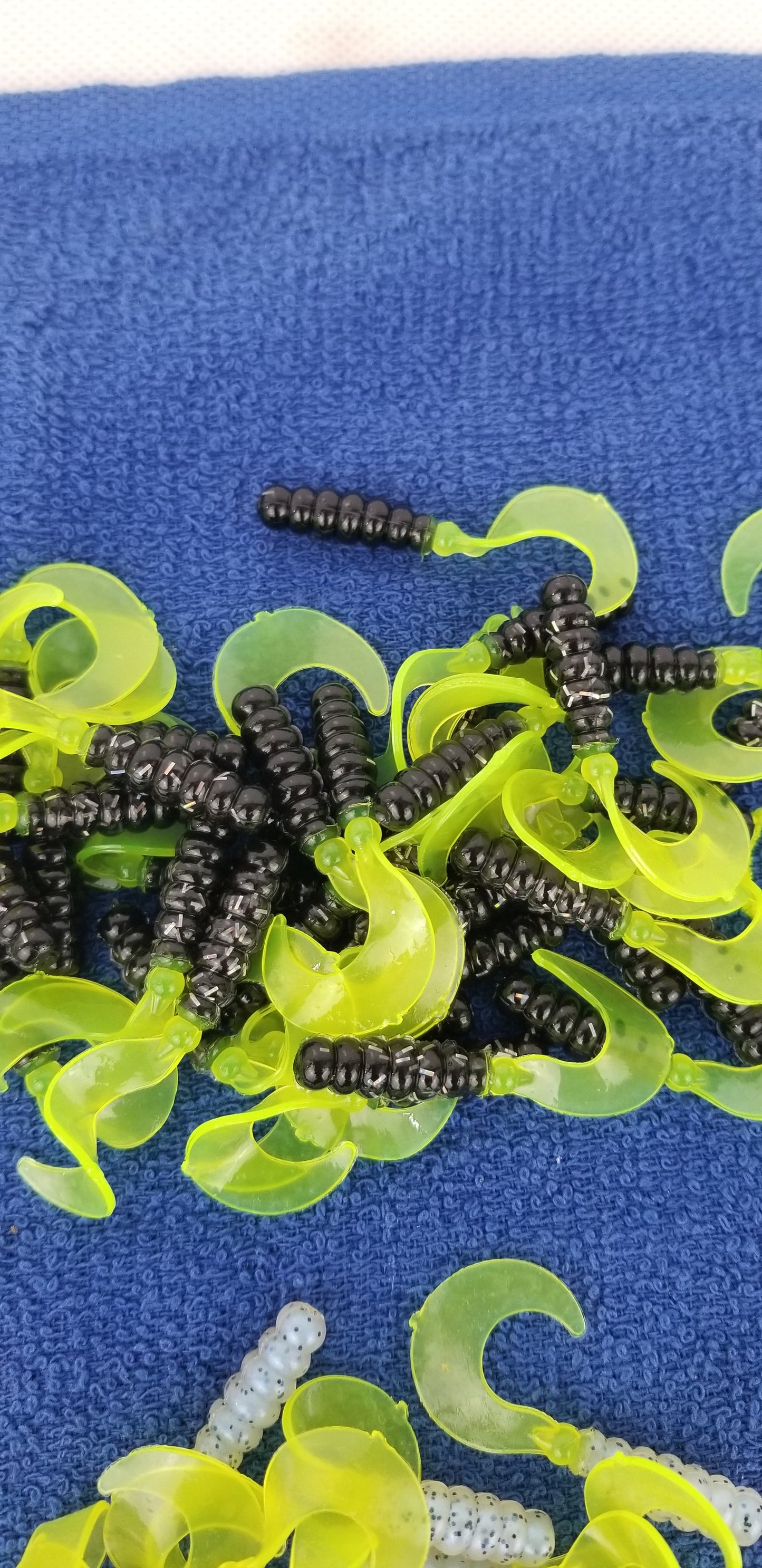 Cam's 2"(HOLOGRAM FLAKE) RED BLACK & CHARTREUSE/MONKEY MILK & CHARTREUSE 100pc (SPLIT SET) Curly Tail Crappie Soft Jigs [A Cam's Exclusive]