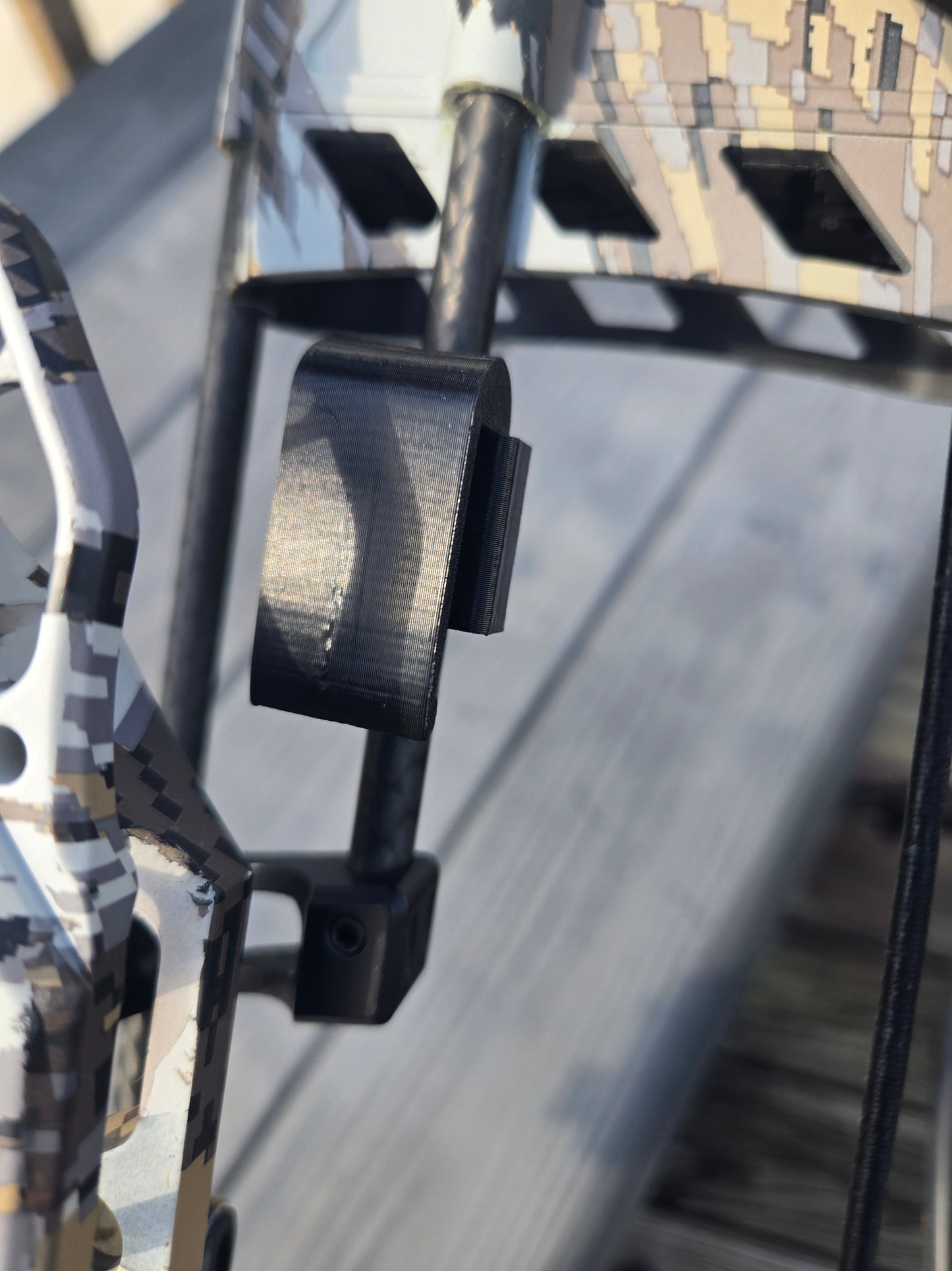 Clip-on Archery Quiver Hanger