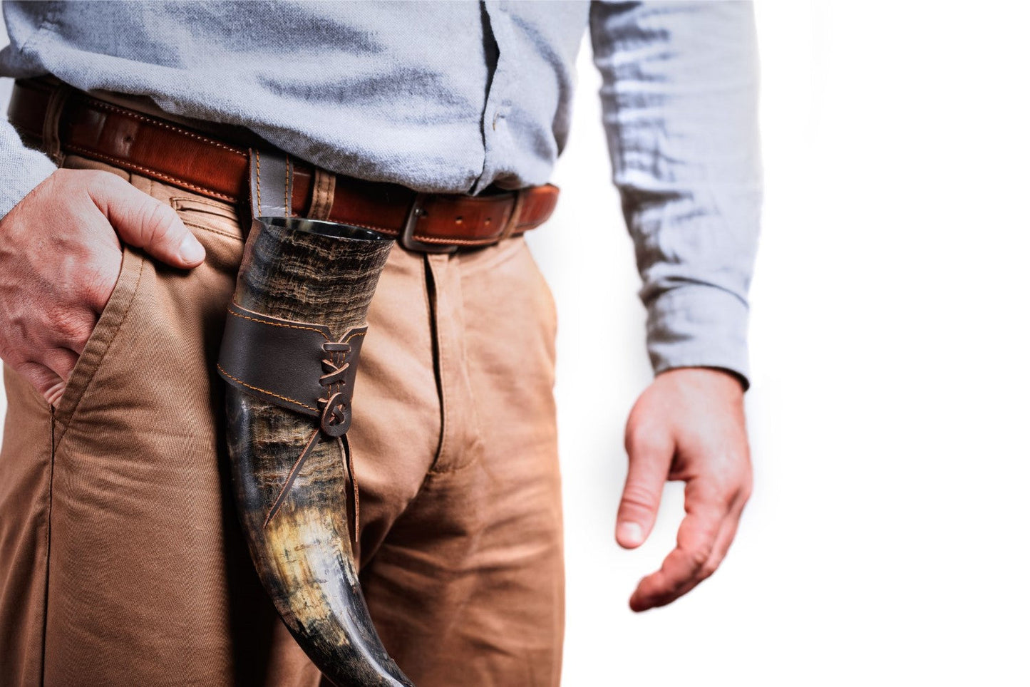 Drinking Horn with Leather Holster | "The Journeyman"