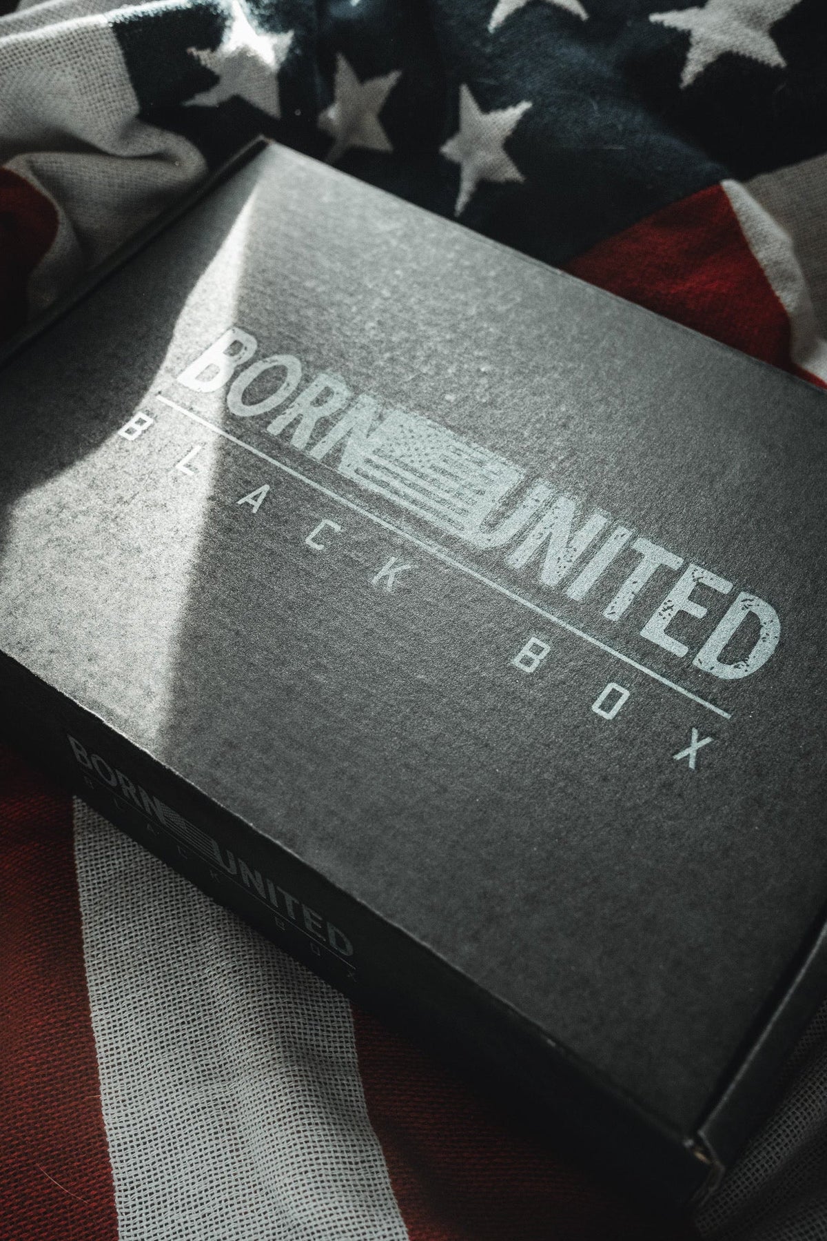 Born United Black Box - Tactigator