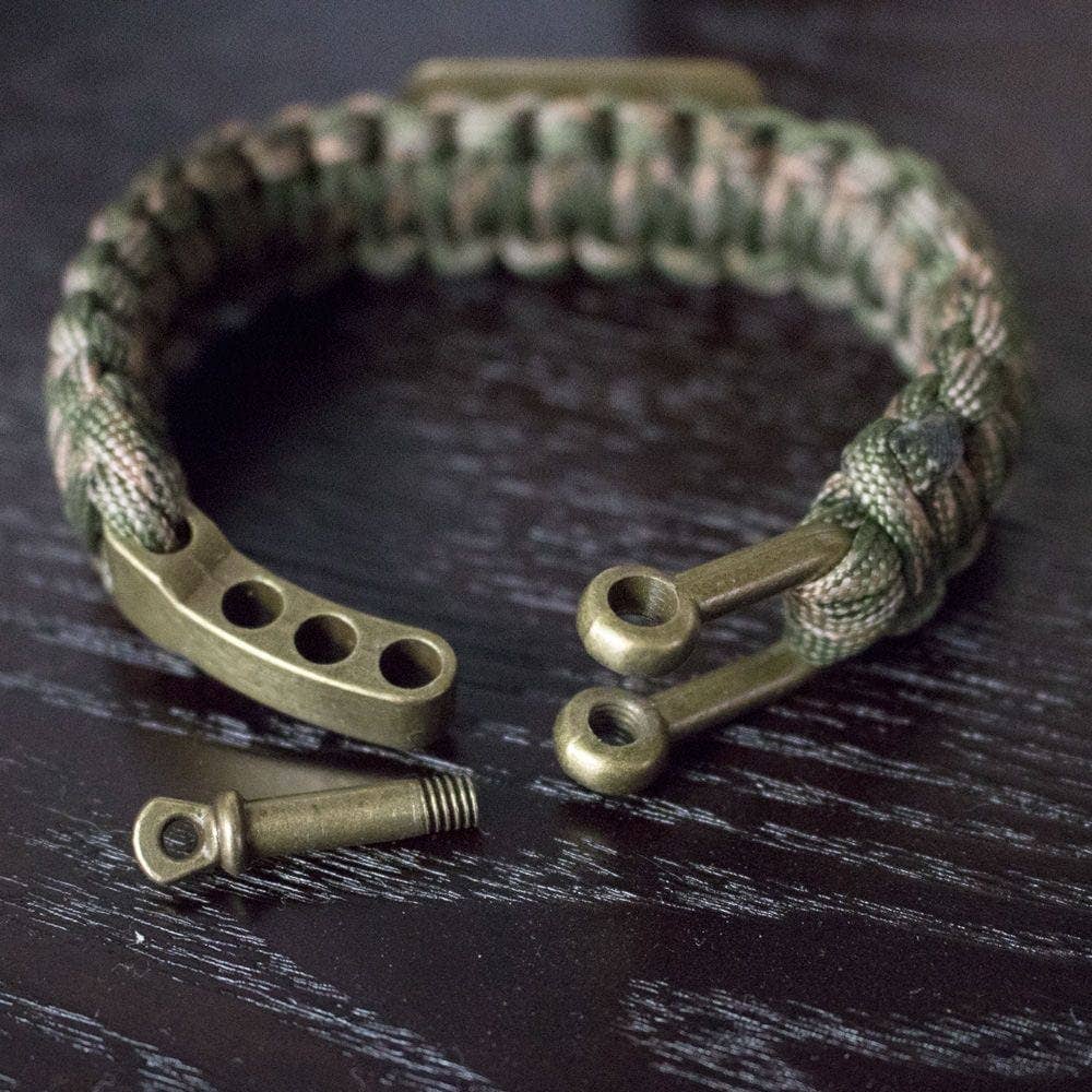The Hero Company-Camo Paracord Bronze Flag Bracelet- Helps Pair Veterans With A Companion Dog