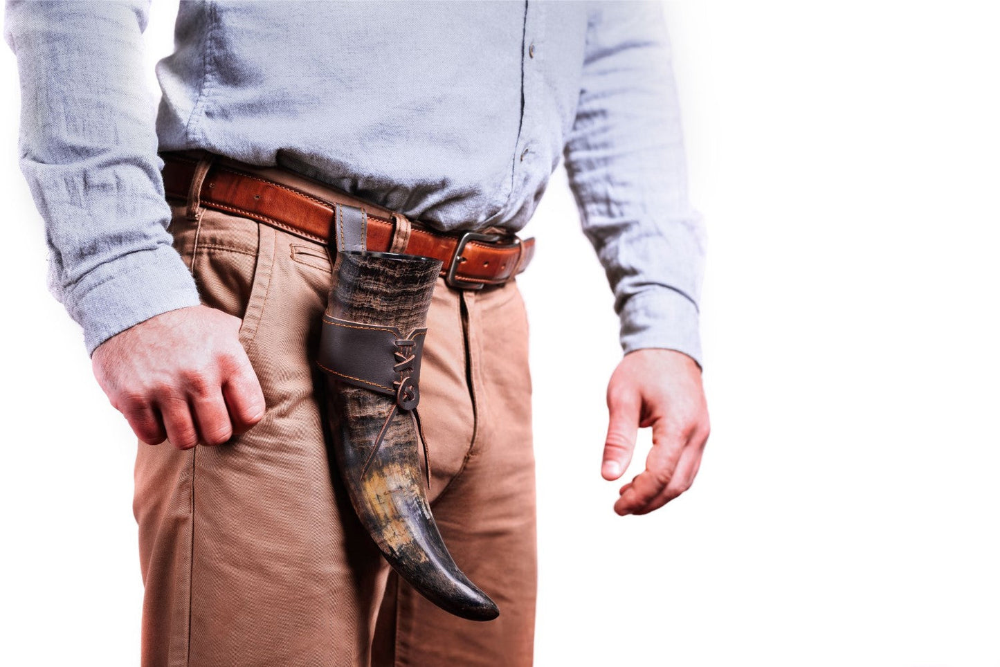 Drinking Horn with Leather Holster | "The Journeyman"