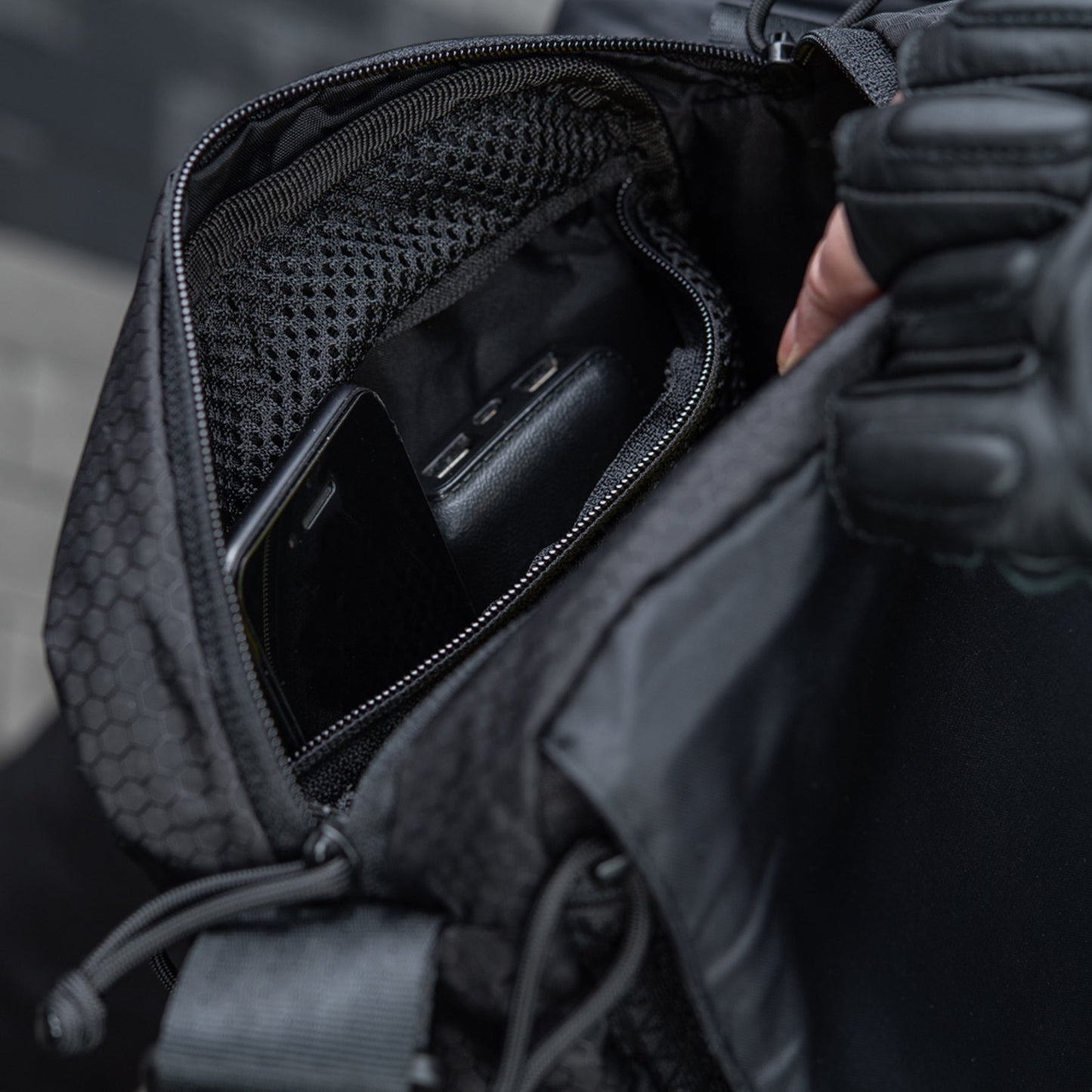 M-Tac Satellite Magnet Bag Elite Hex