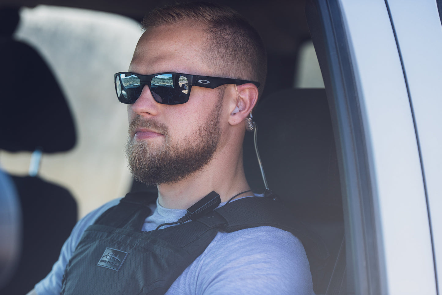 Tactical Mic & Earpiece Braided Fiber Kit w/ Quick Disconnect (Hirose) Connector - Harris & M/A-Com 700P/Pi, 710P, P5100 / P7100 / P7200 Series & More