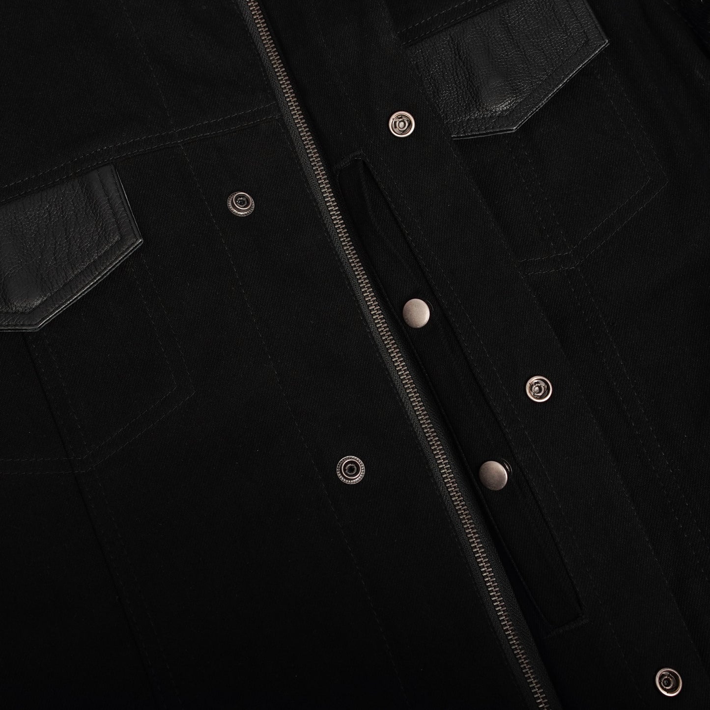 Men's Full Cut Denim Jacket – Leather Trim & Hidden Pockets