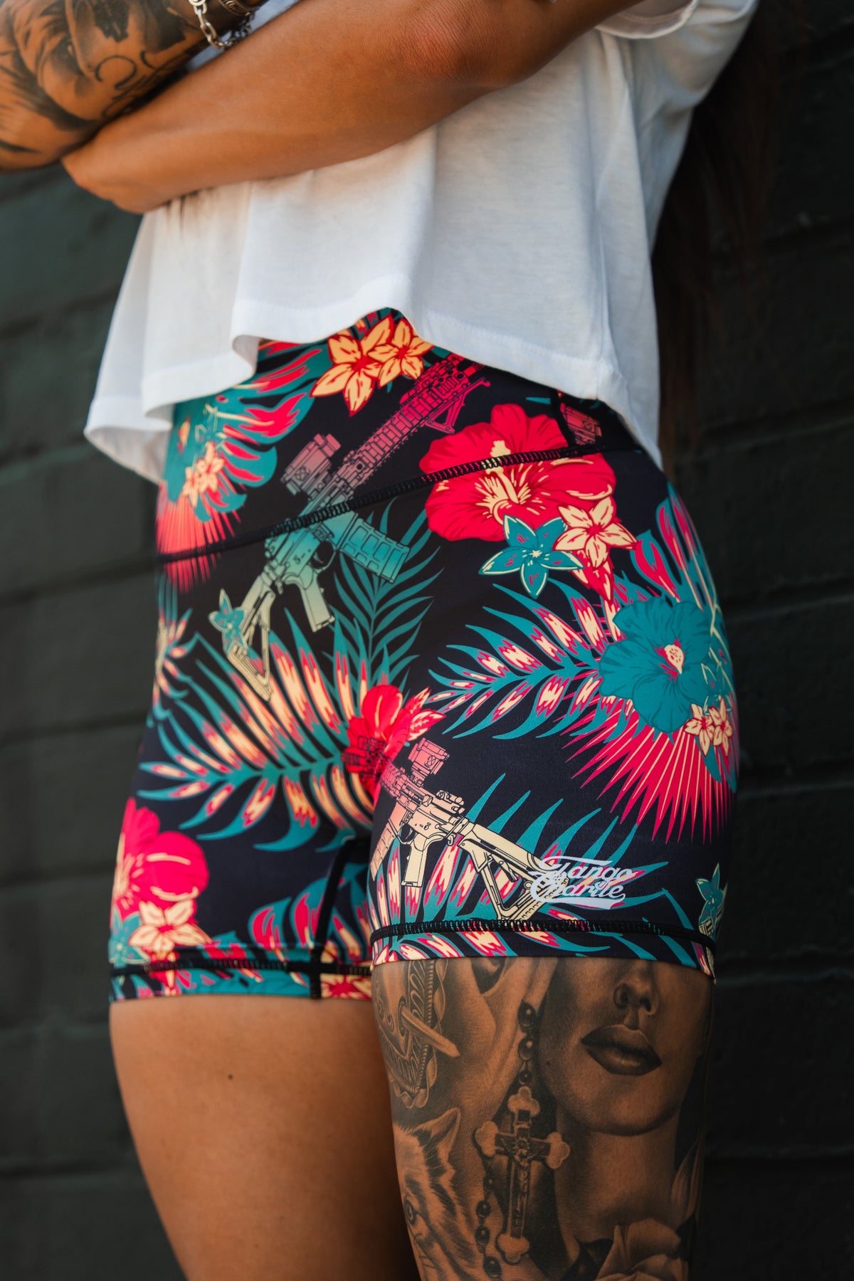 Women's High-Waisted Seamless Front Compression Training Shorts | Tropical Assassin