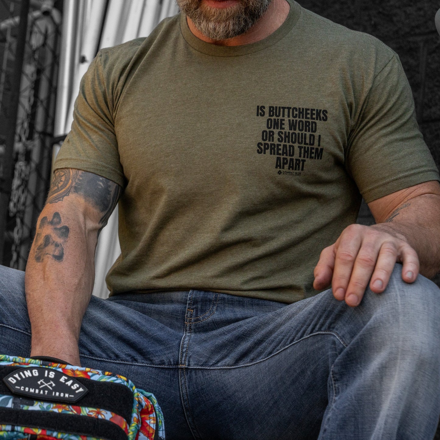 Is Buttcheeks One Word Or Should I Spread Them Apart Men's T-Shirt