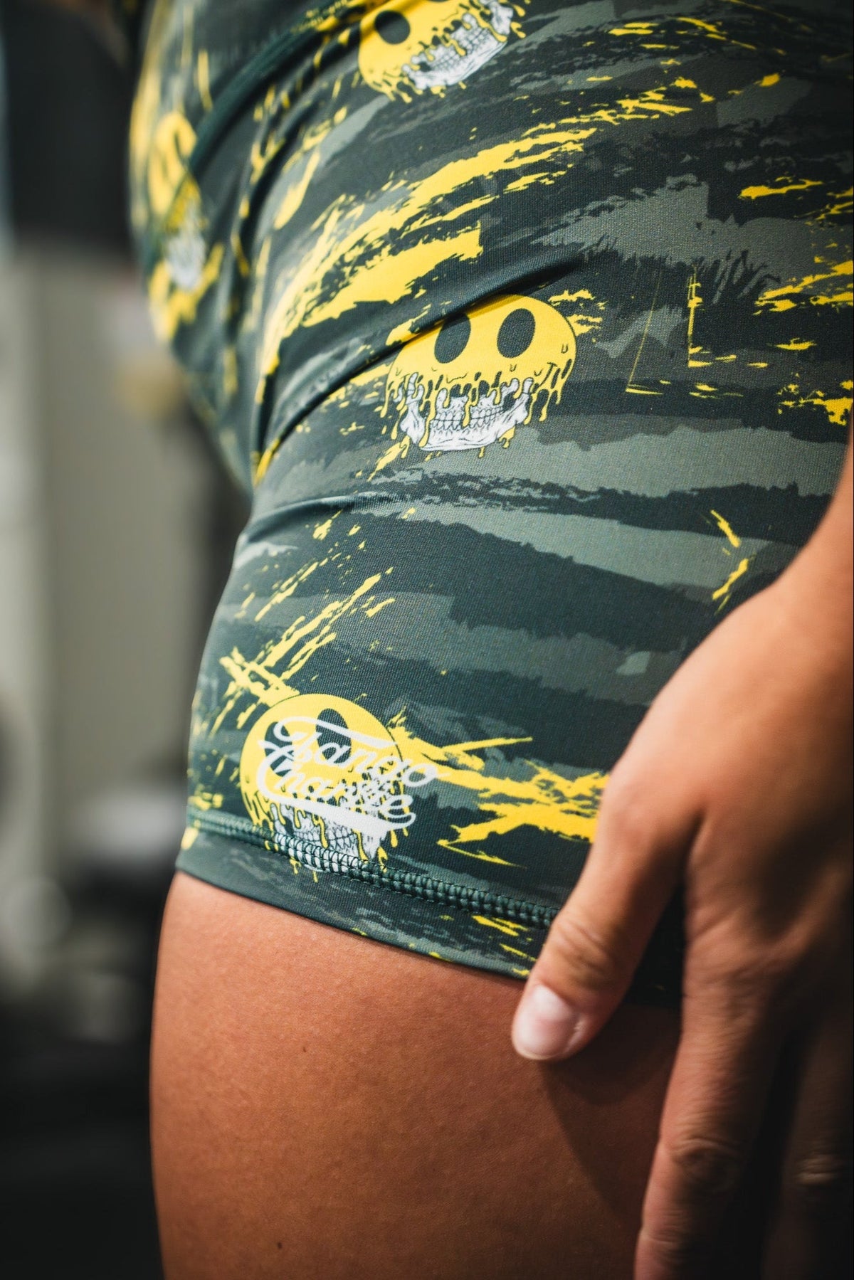 Women's High-Waisted Seamless Front Compression Training Shorts | Savage