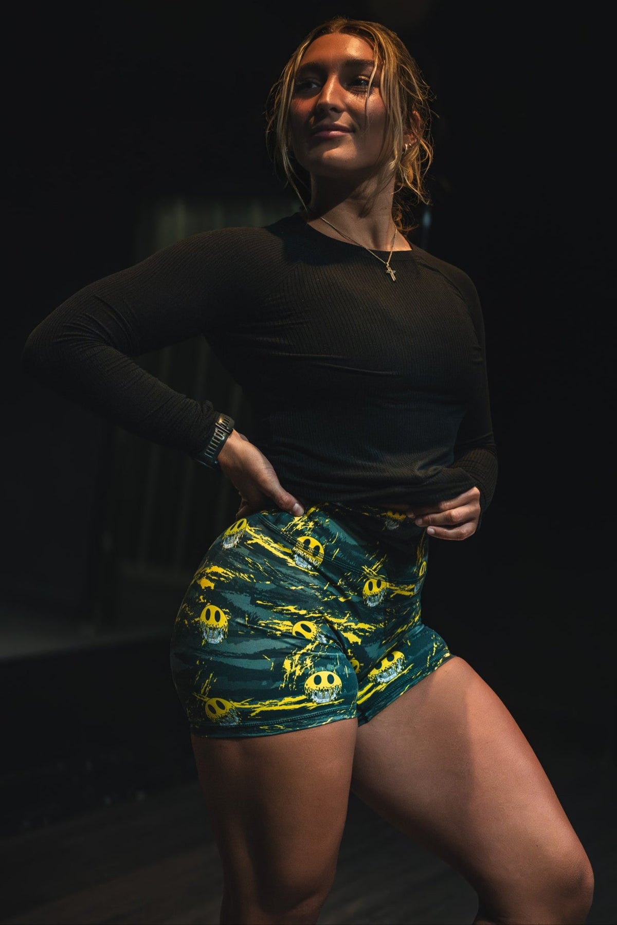 Women's High-Waisted Seamless Front Compression Training Shorts | Savage