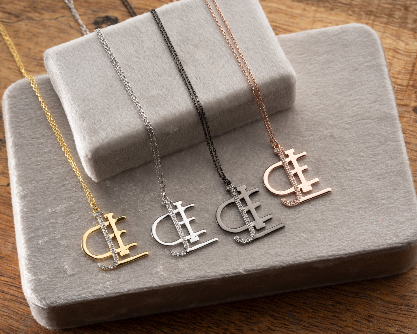 Diamond Letter Name Necklace – Custom Gift for Her, Personalized Jewelry with Sparkling Initial
