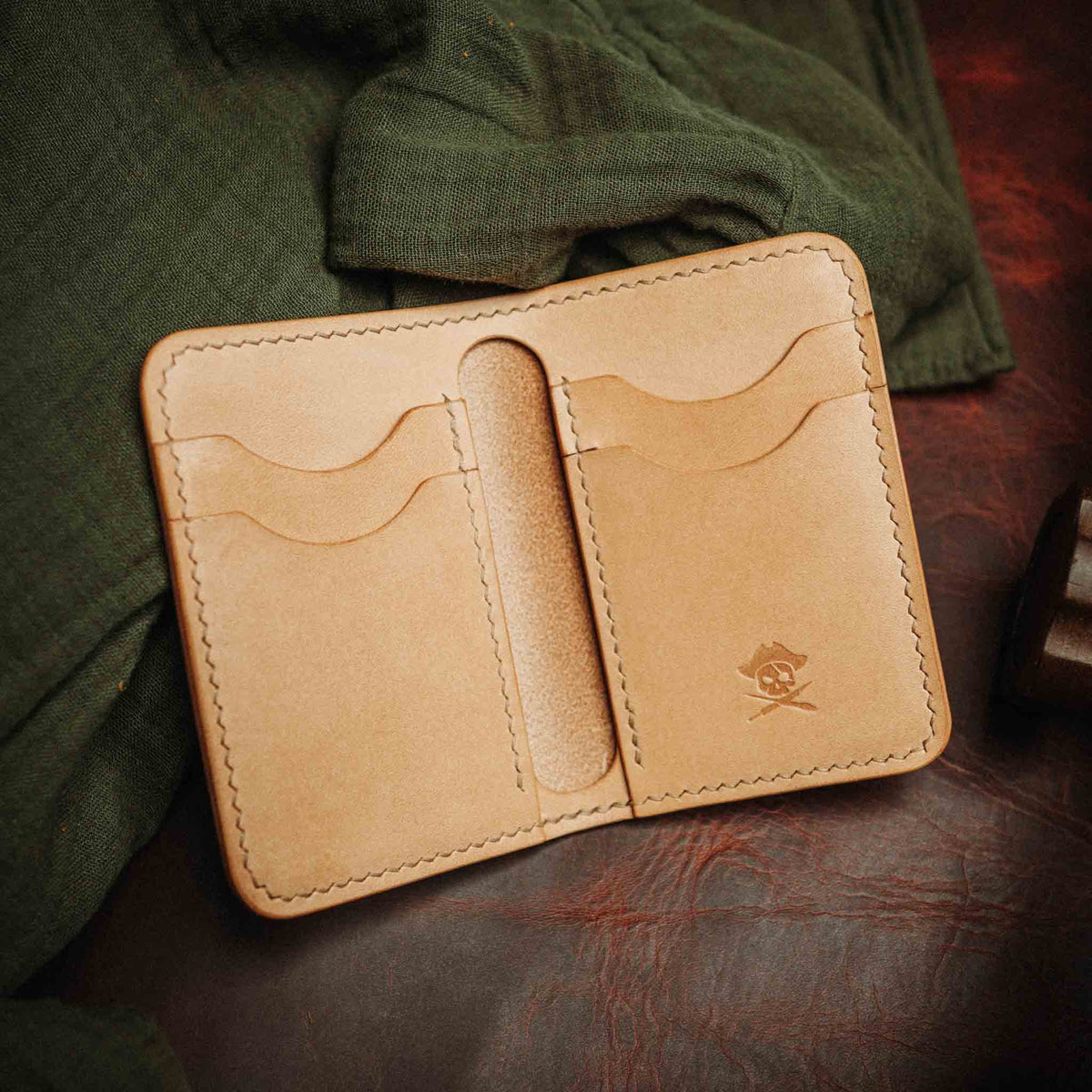 Pirate Goods Buccaneer – Slim Leather Bifold Wallet
