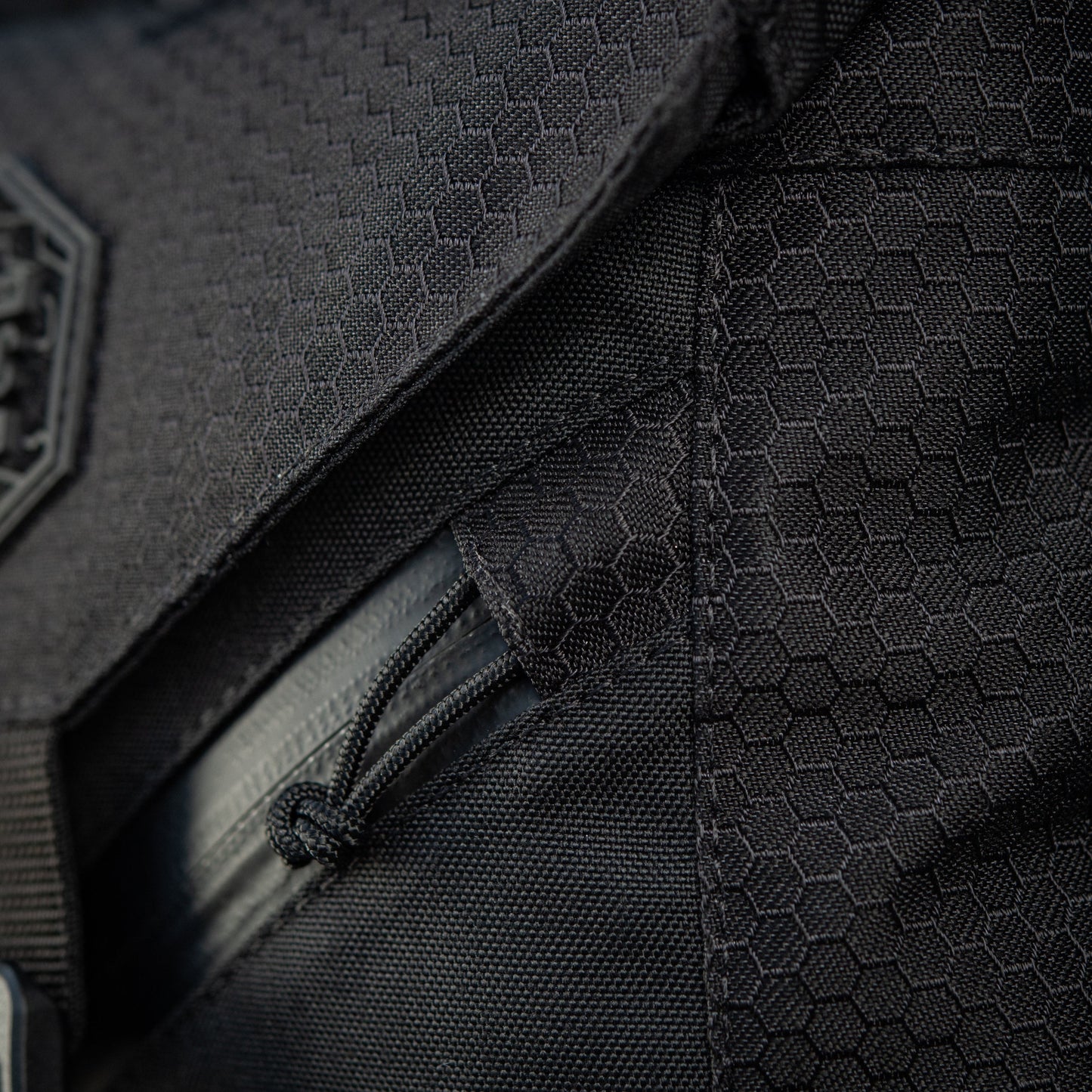 M‑Tac Magnet Shoulder Bag Gen II Elite Hex