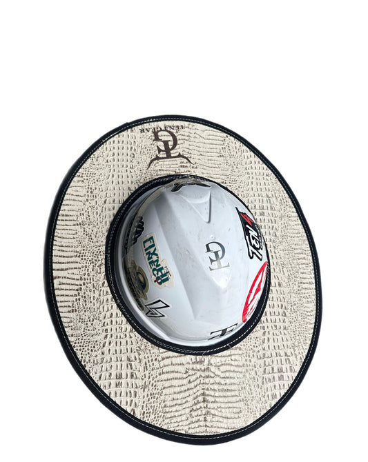 Low Country- Gator/Bone Sunshade