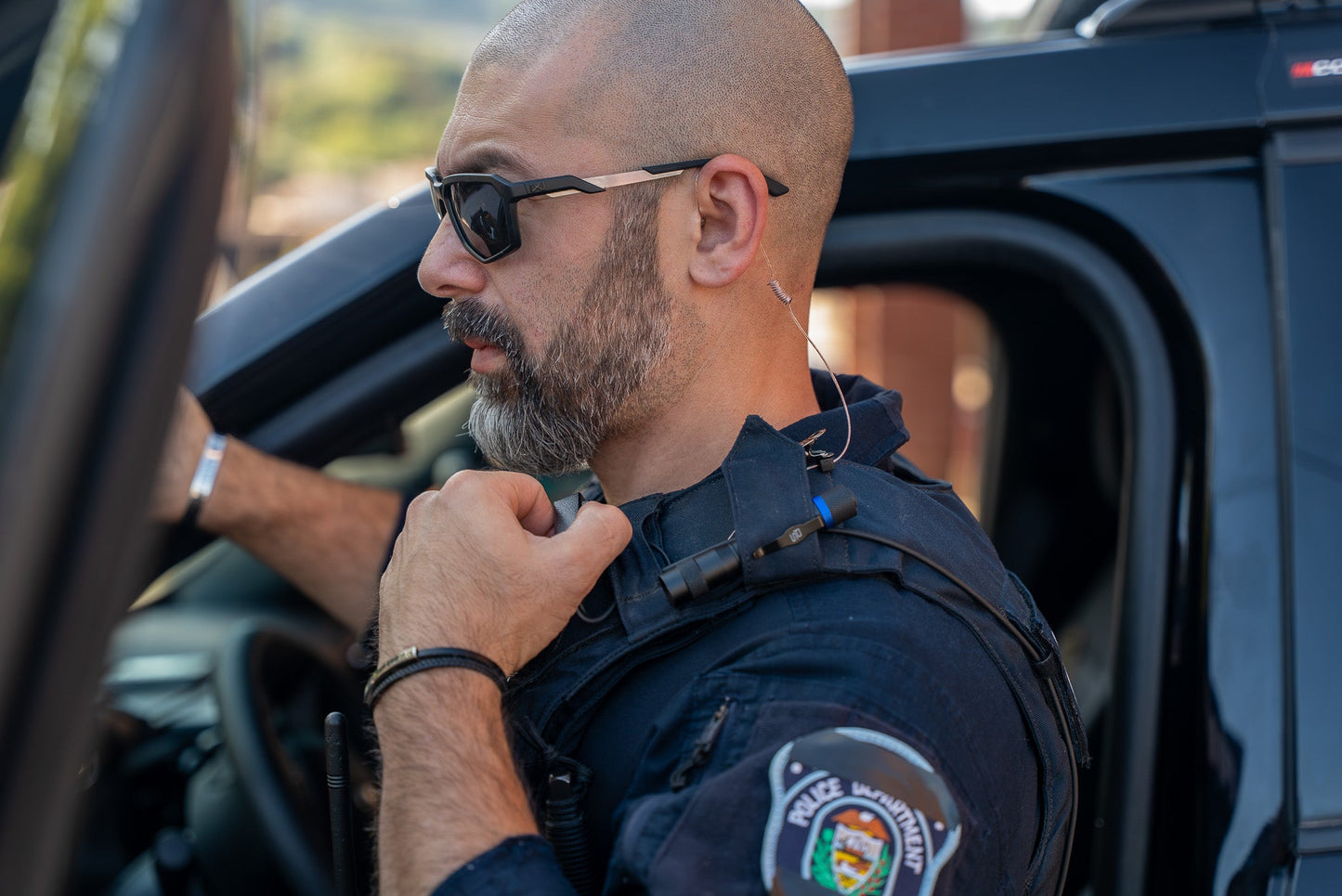 Patrol Mic & Invisible Series Tubeless Earpiece Complete Tactical Kit w/ Quick Disconnect (Hirose) - Relm/BK Radio Complete KNG & KNG2 Series