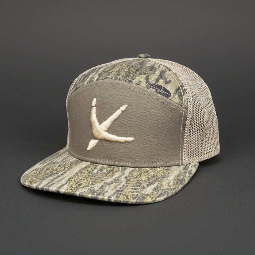 Mossy Oak New Bottomland & Sage Turkey Tracks Logo
