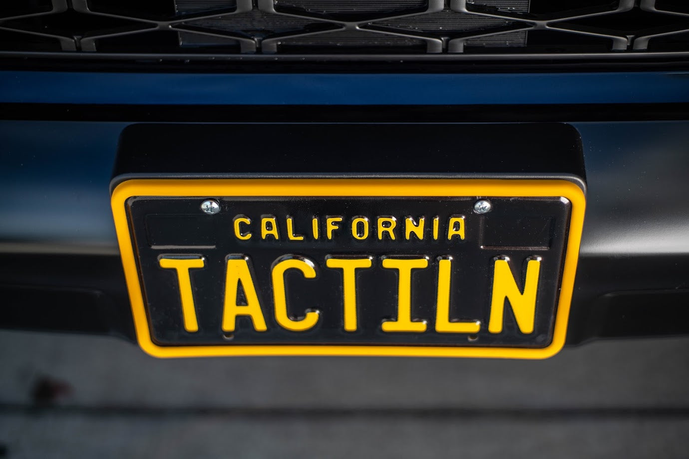 Silicone Anti-Rattle, Anti-Scratch License Plate Holder