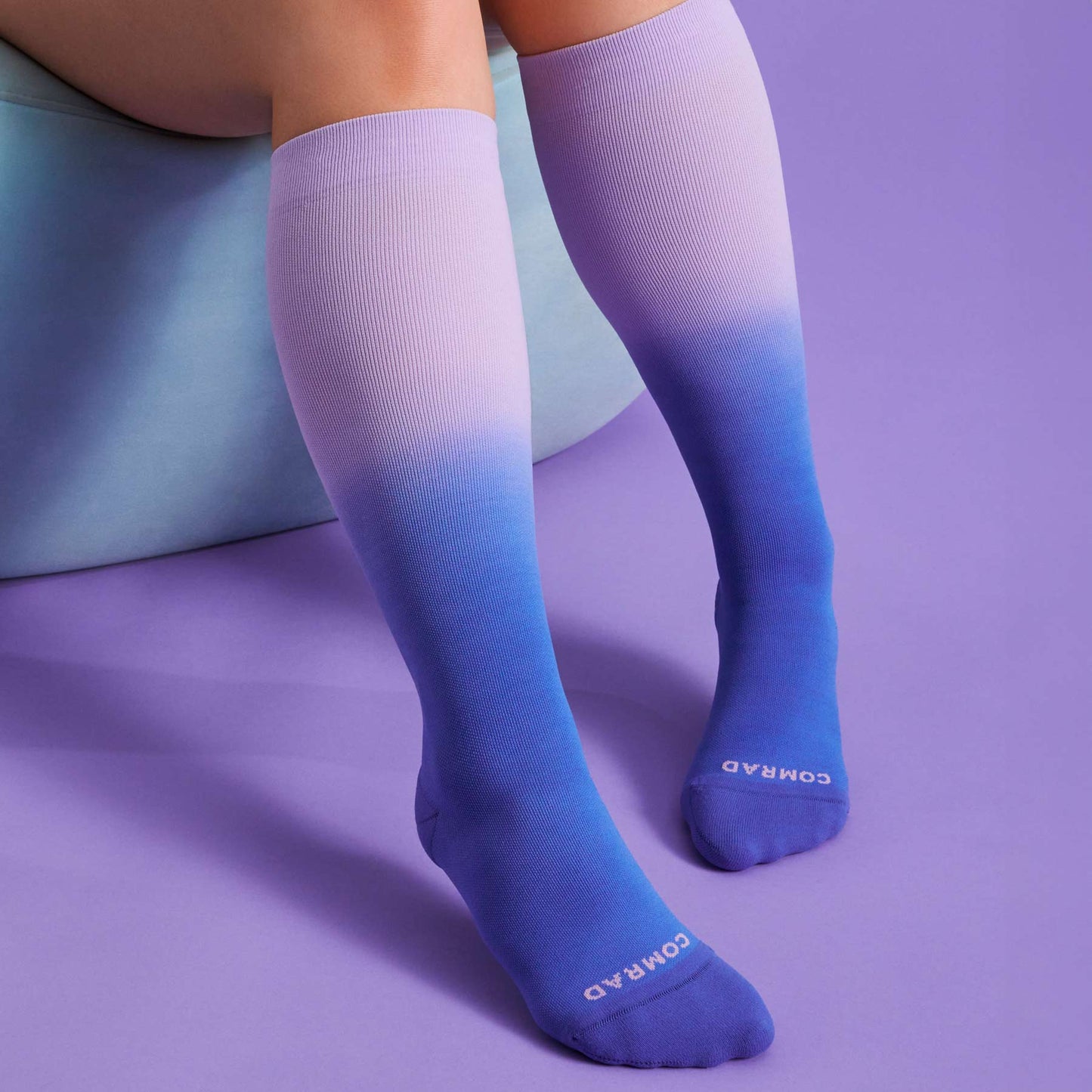 Knee-High Compression Socks – Purple Ombre