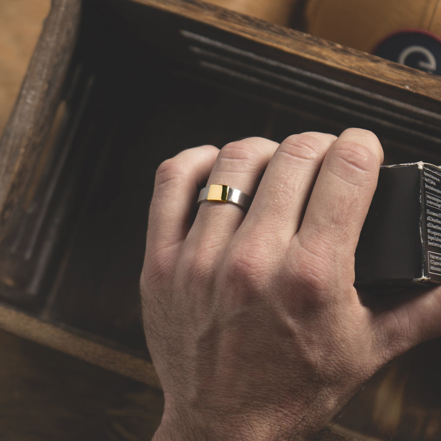 Classic 7mm 14kt Yellow Gold Barrel Band