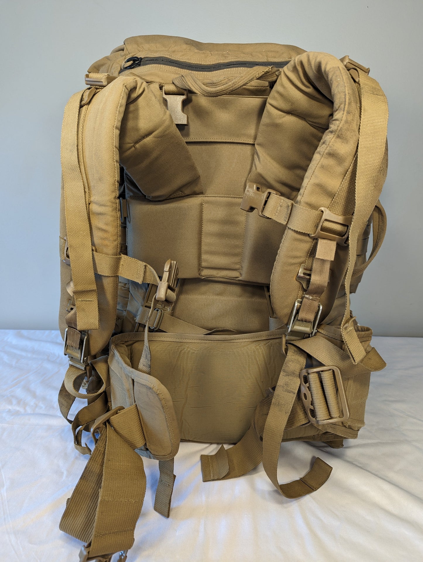Large Field Pack - Coyote