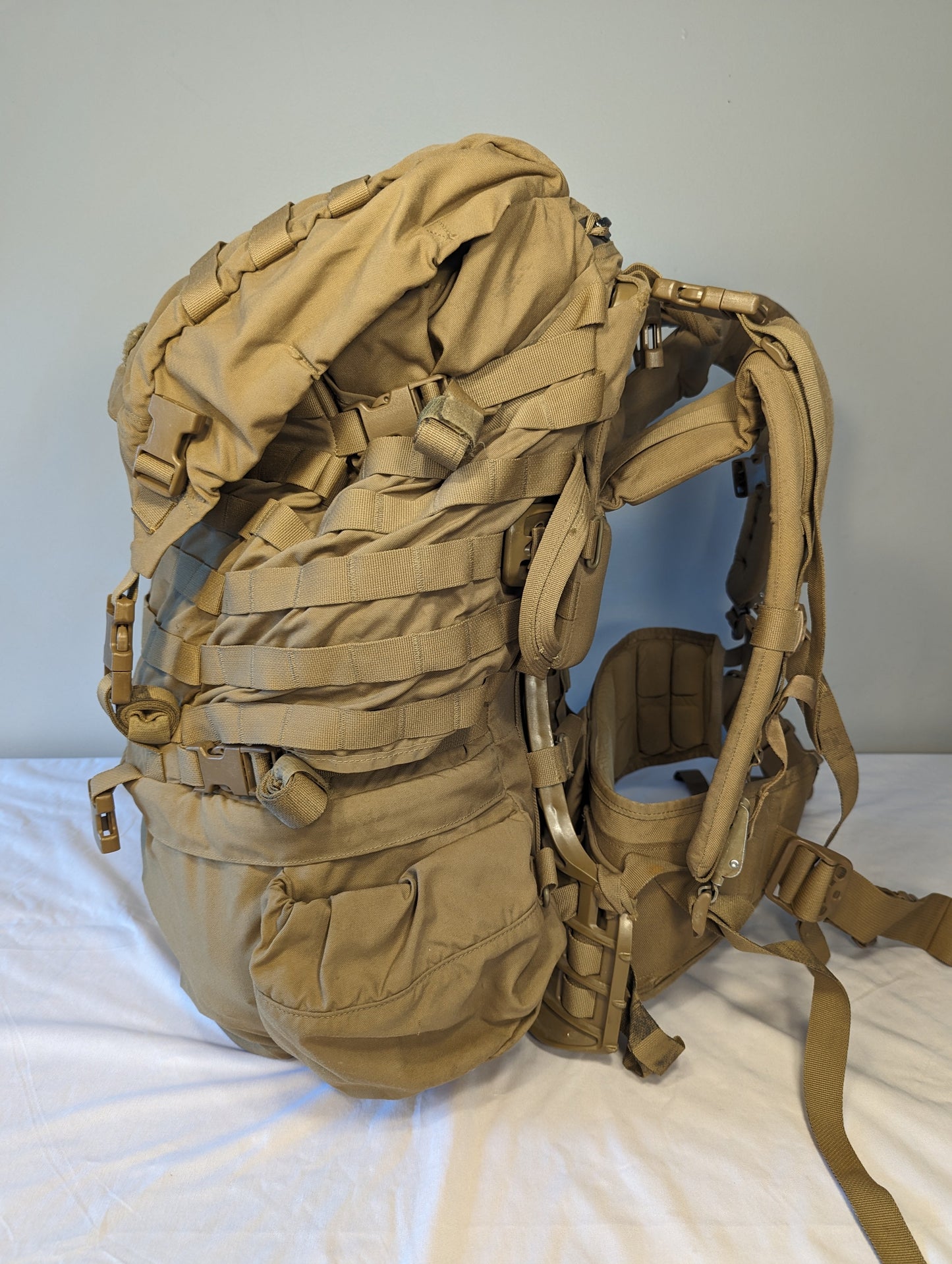 Large Field Pack - Coyote