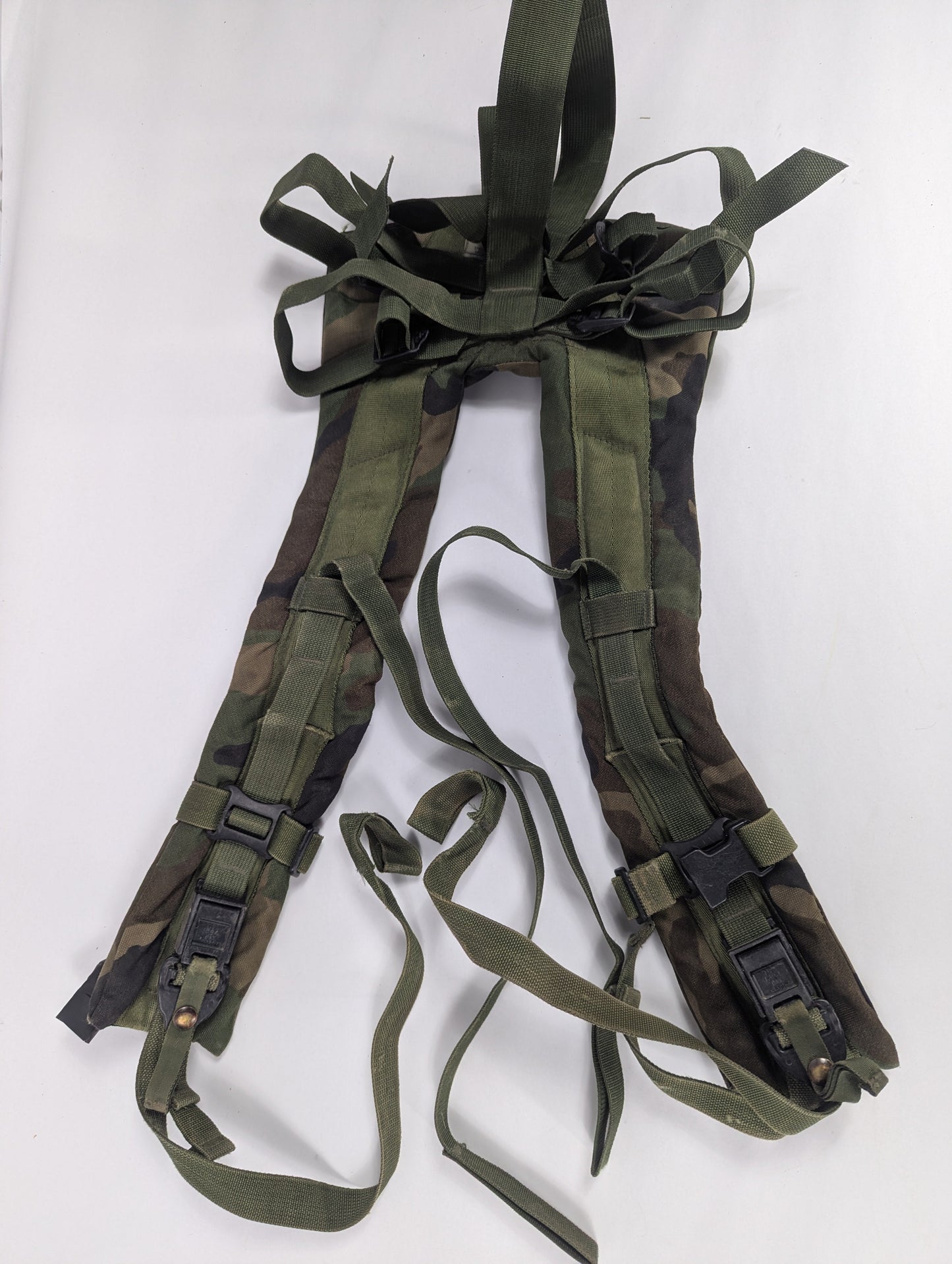 Shoulder Straps - MOLLE - Woodland