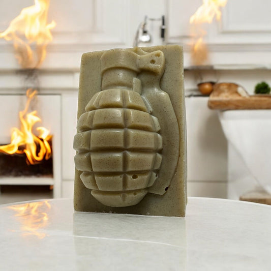 Salt Dog Natural Grenade Soap (Tea Tree, Exfoliant)