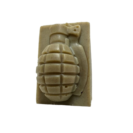 Salt Dog Natural Grenade Soap (Tea Tree, Exfoliant)
