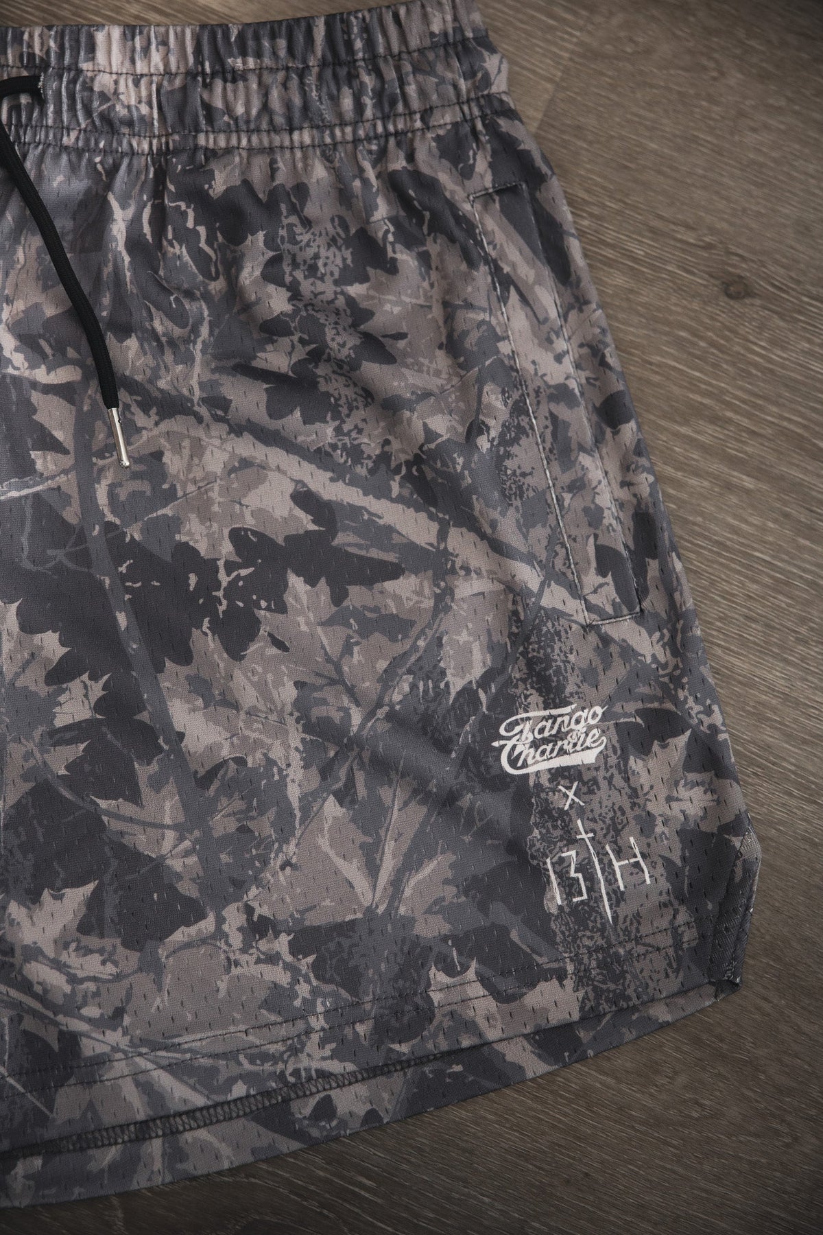 Men's Mesh Lifestyle Shorts | 5.5"- Lift Heavy Pray Hard Deadwood