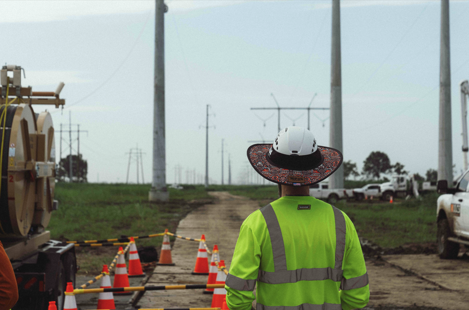 The Cowboy Hard Hat Sun Shade Visor – Water-Resistant Worksite Visor for Full Brim & Kask Hard Hats