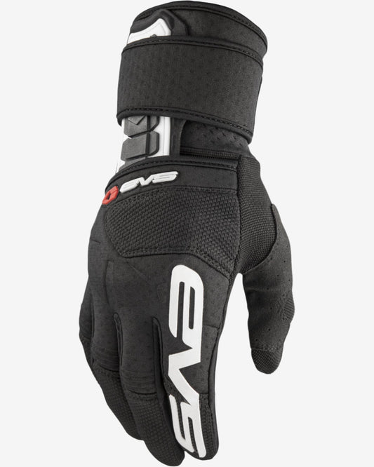 Wrister Glove