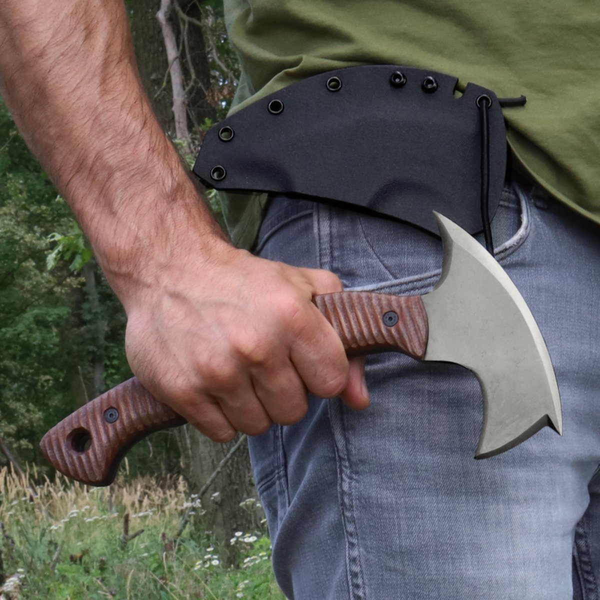 Compact tomahawk "Mingan" with polymer composite handle