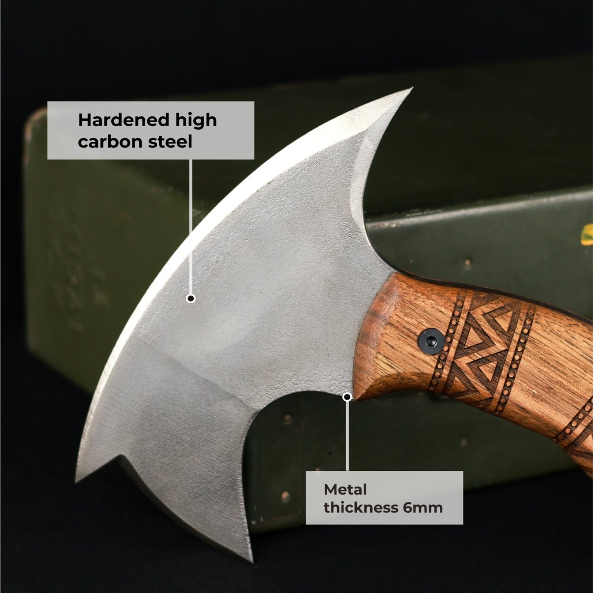 Compact tomahawk "NIKIDO" with engraved handle