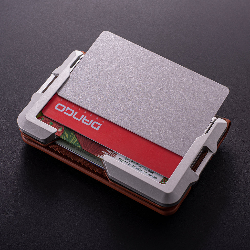 D03 Dapper™ Bifold Wallet