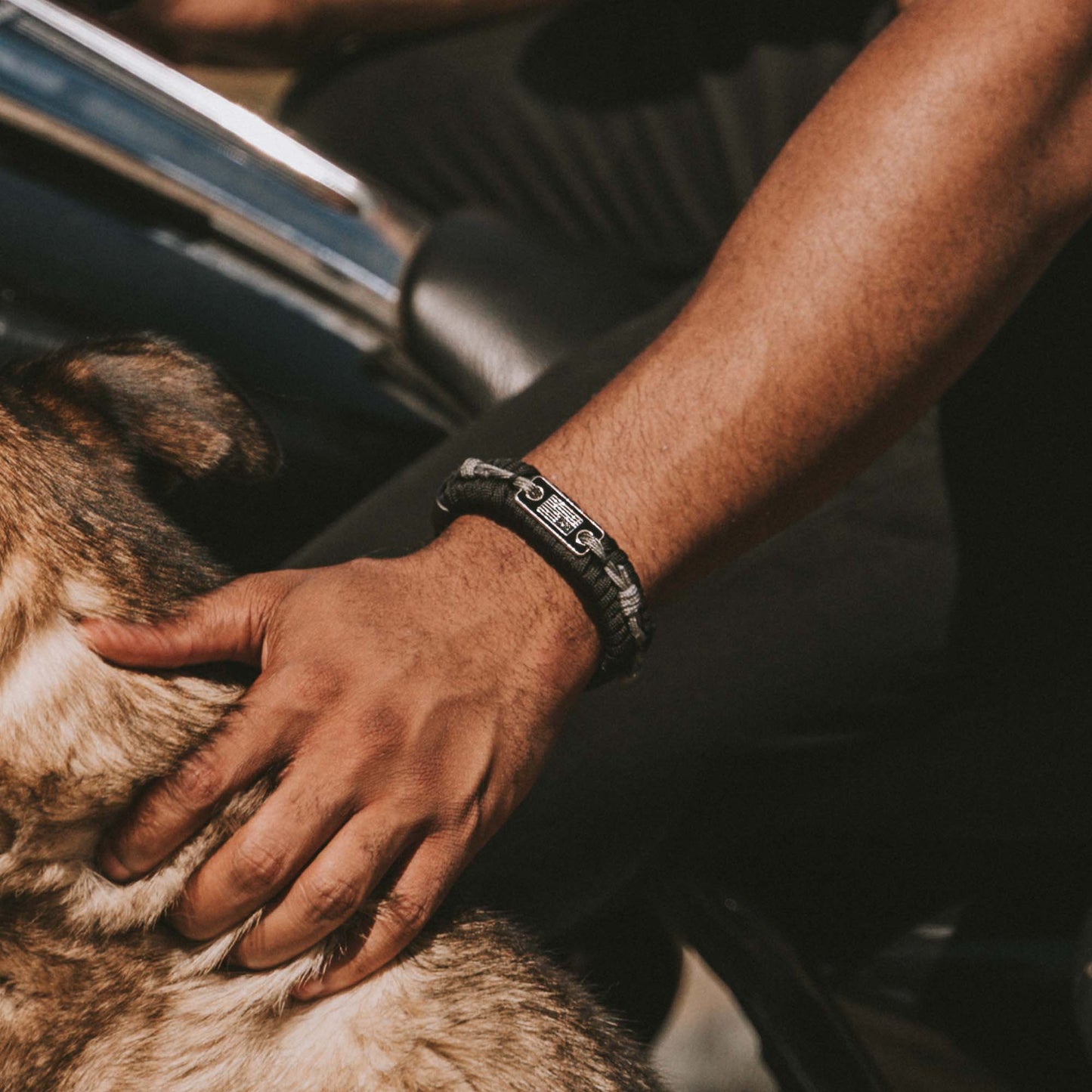 The Hero Company- Never Surrender Barbed Wire Paracord Bracelet: Helps Pair Veterans With A Service Dog Or Shelter Dog